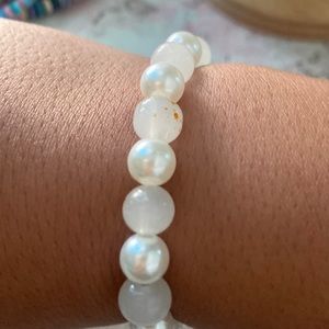 Extra small pearl and marble yellow sprinkled bracelet with stretchy string